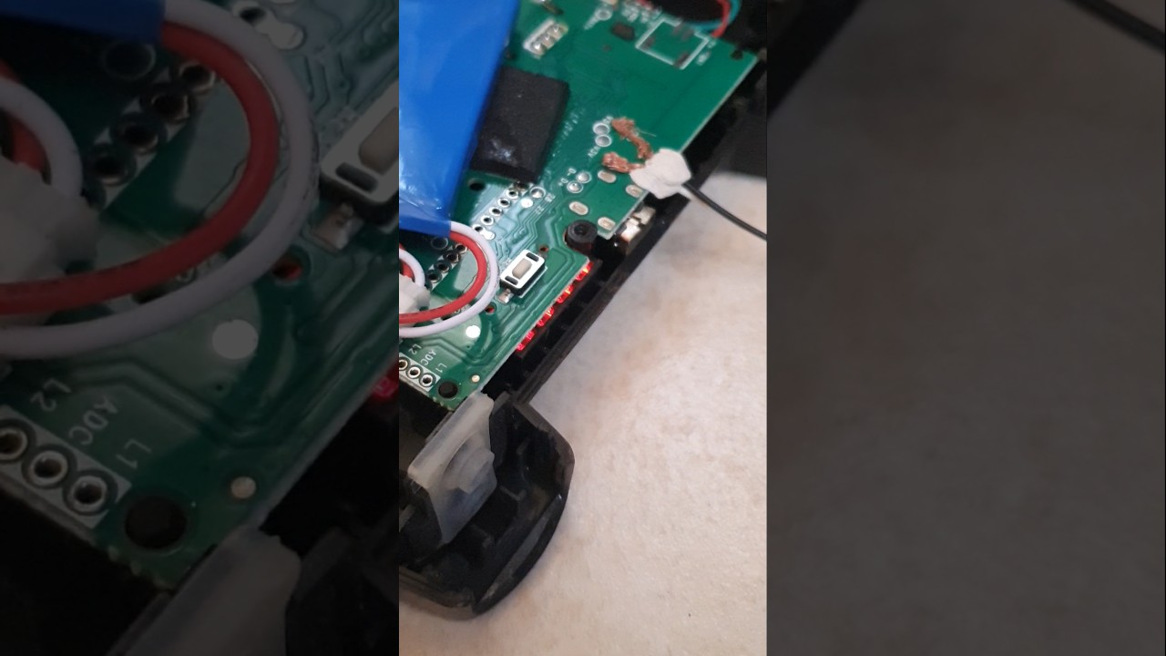 Charging my old PS3 controller for an upcoming video #diy #ps3 #hacks