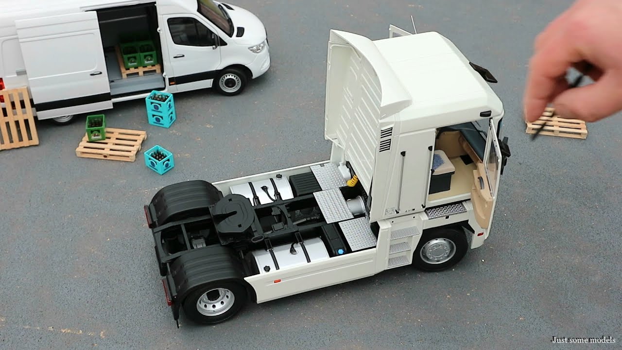 1:18