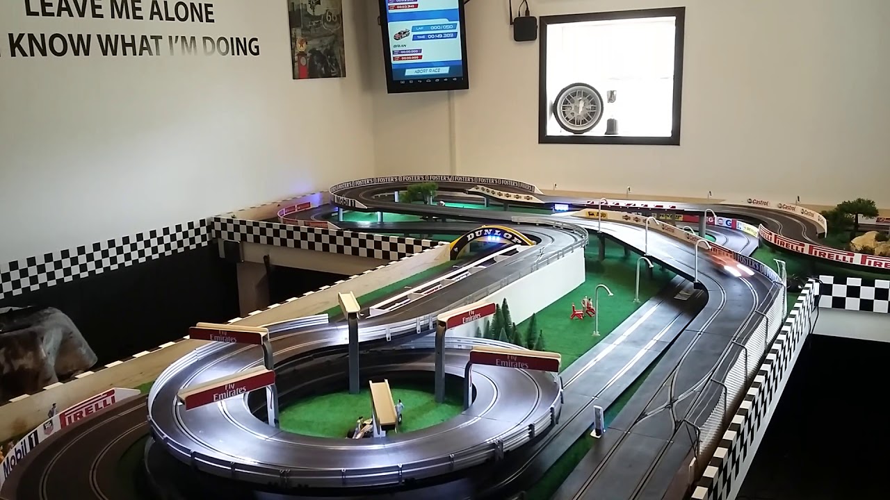 Revo slot Marcos LM600 and Porsche 911 GT2