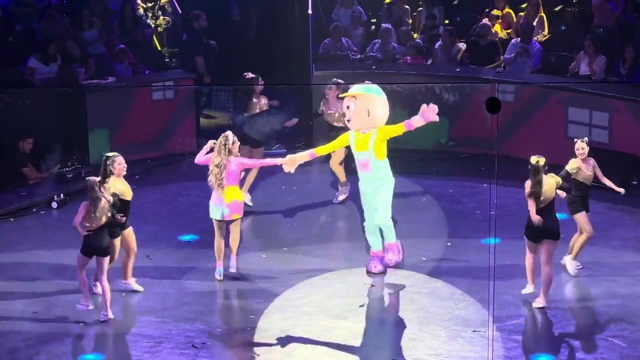 PIMPÓN, PULGA TRAVIESA - POR SIEMPRE: muñequita Elizabeth y princesita Anacelia Domo Care 2025