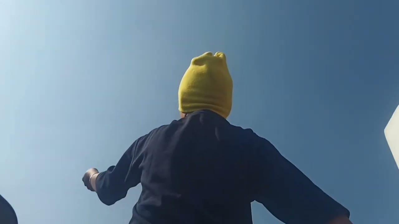 Kite flying on Sunday 