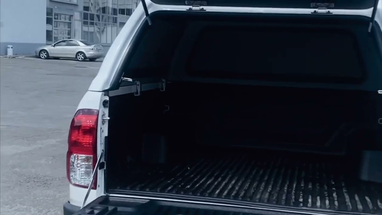 Aeroklas commercial Innover canopy for Toyota Hilux