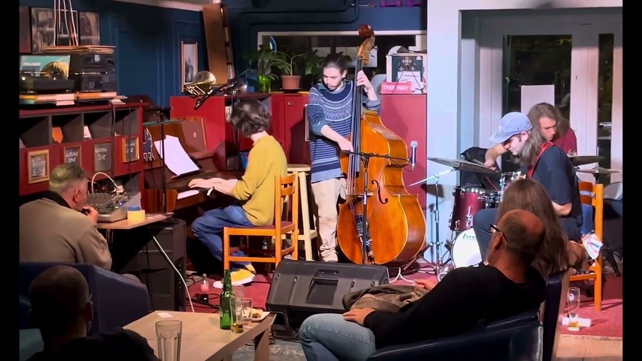 Négyessy Barnabás quartet