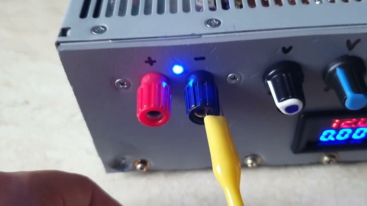 Power supply using LM723 ( 1-24V  0-7A)