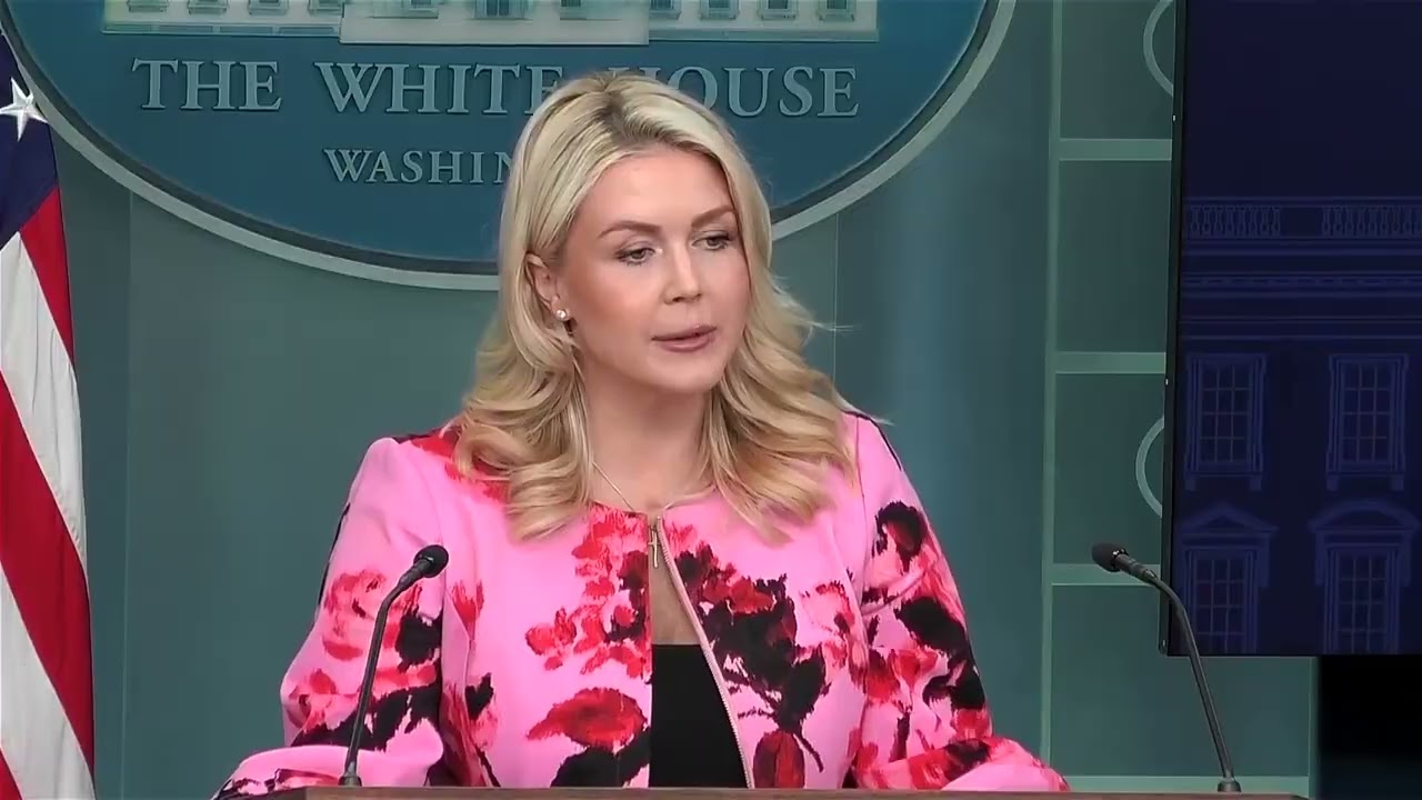 США заявляют, что санкции против Кубы остаются в силе, поскольку российскому танкеру разрешен въезд.