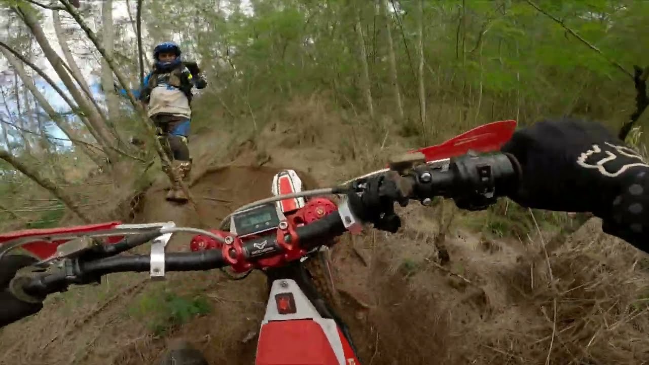 Arctic Leopard 680 And 800 Hitting Massive Trails