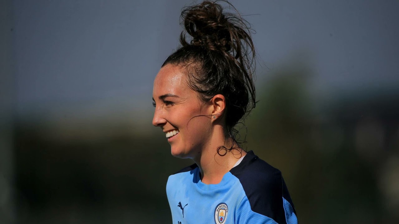 Caroline Weir&rsquo;s sublime chip seals WSL derby win for Manchester City