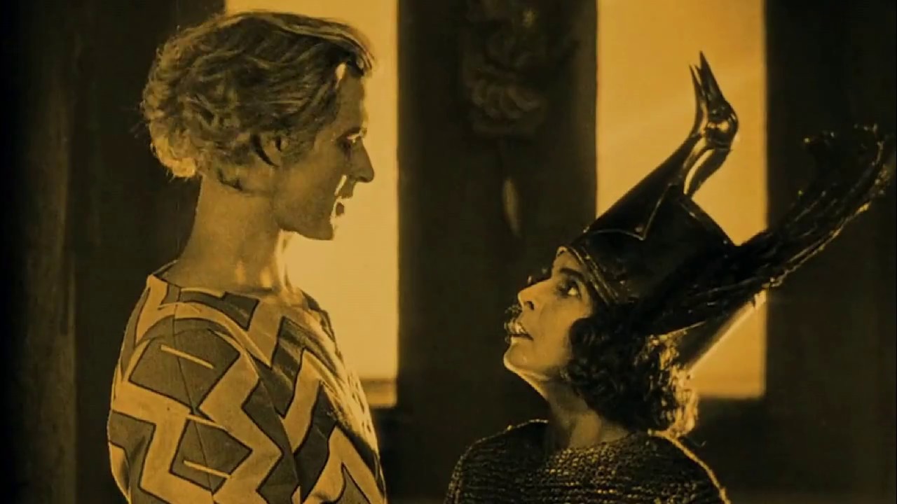 Gu&eth;r&uacute;narkvi&eth;a hin forna (Norr&oslash;nt, Deutsch, English, Norsk, Dansk, Svenska)