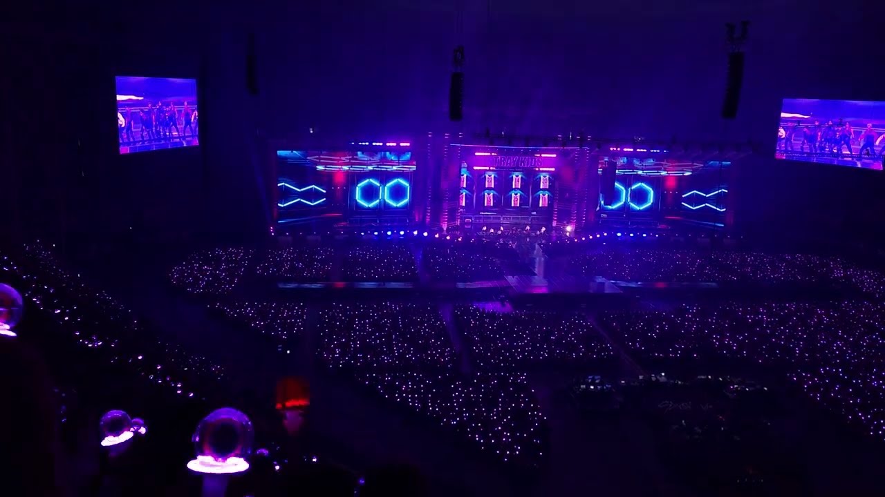 [231022 Fullcam 4K] Freeze - Stray Kids Dome Tour “5-STARS” Seoul Special (UNVEIL 13) Day2