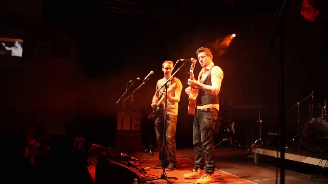 Somebody is always there for me - male duet (Private Blend live)