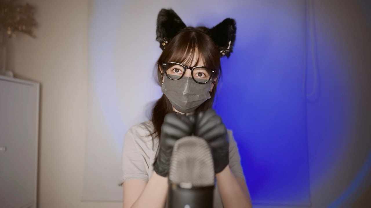 [ASMR] щекотка в резиновых перчатках