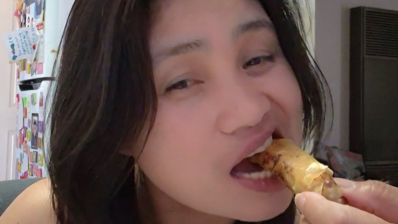 COOKING SPRINGROLLS , MY VERSION , NOT YOUR VERSION 😆 #cookingvlog #springrolls 