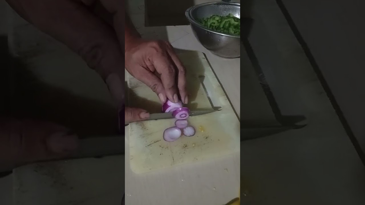 AMPALAYA NA MAY  ITLOG 