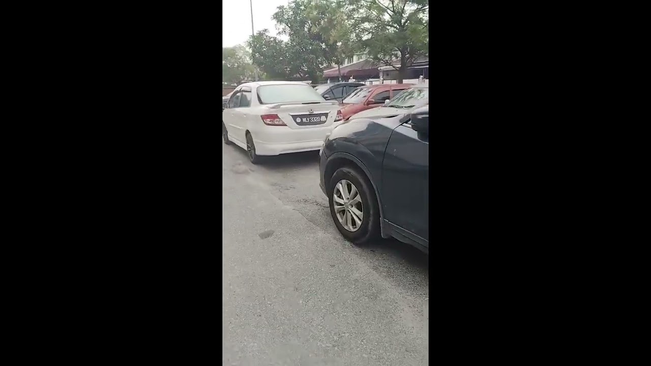 Parking kereta 