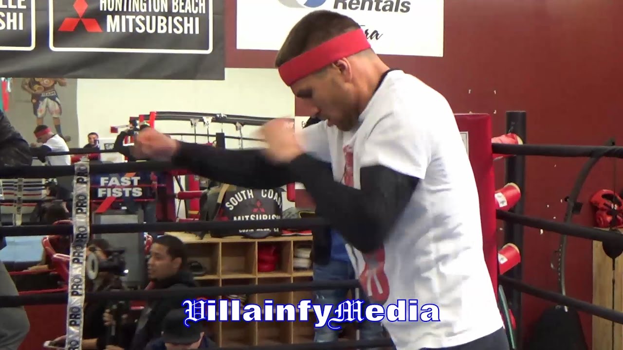 VASYL LOMACHENKO THROWS 80 PUNCHES IN 8 SECONDS IN A BLAZING HAND SPEED DISPLAY