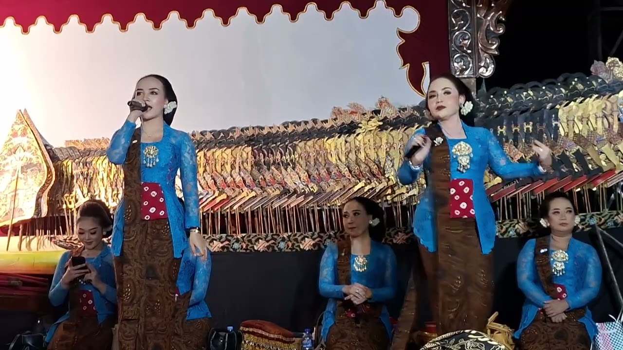 Mbak Tutik & Mbak Sekar
