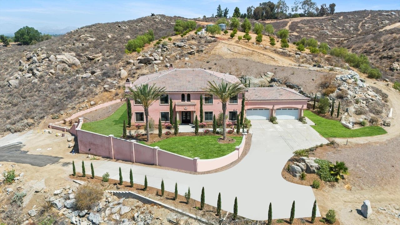 17190 Small Canyon Lane, Riverside, CA