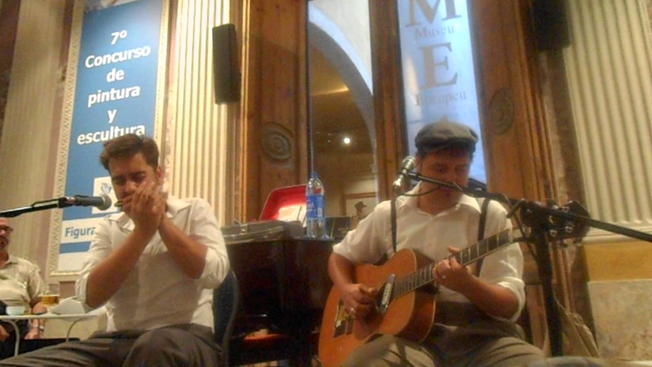 THE SUITCASE BROTHERS. 