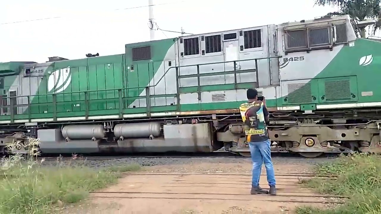 TREM da rumo carregado indo para Porto de Santos SP 