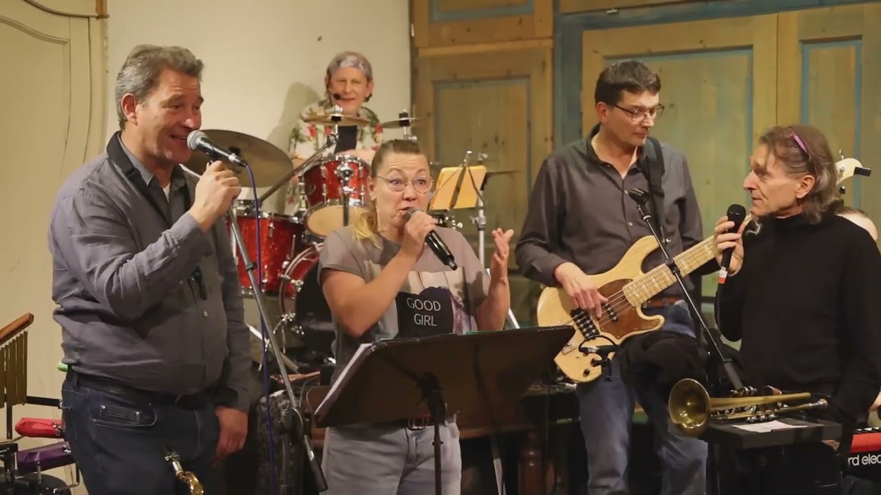 4 Musikerstammtisch Band - Happy Xmas / Give Peace A Chance