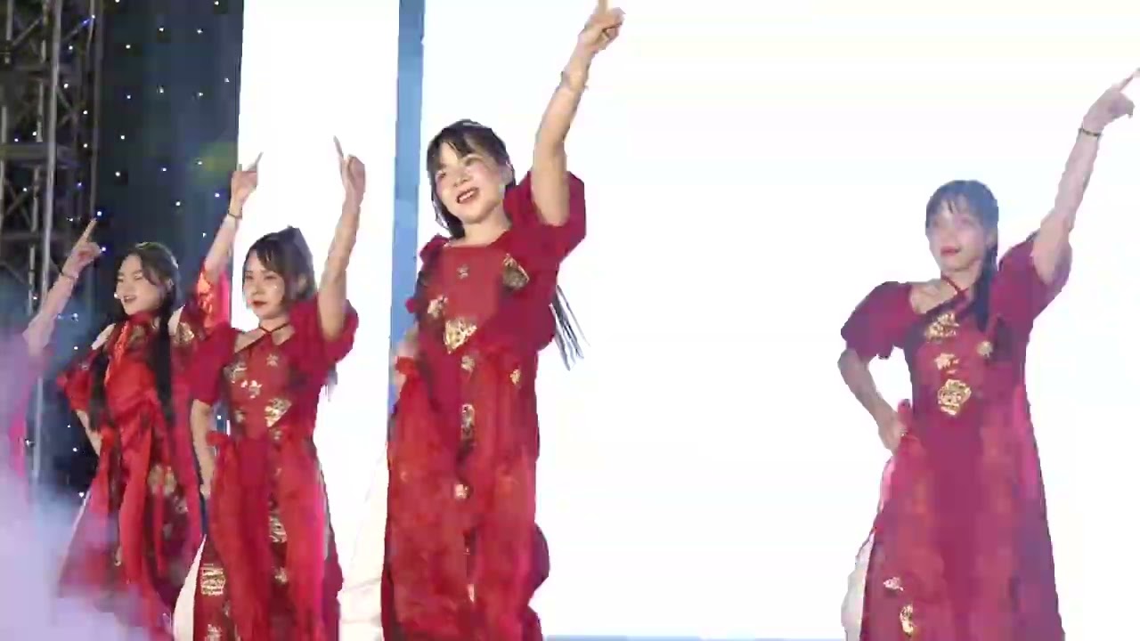 Mashup Kiếp sau vẫn là Người Việt Nam + Tết Đón Xuân về. -Team QA Youngone Hưng Yên