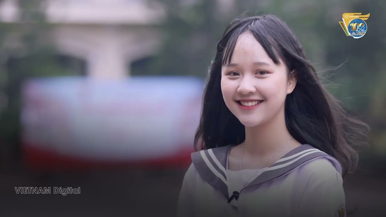 Phim tài liệu: Trường THPT Chuyên Lê Hồng Phong, Nam Định: 1 thế kỷ trồng người VNDigital giới thiệu