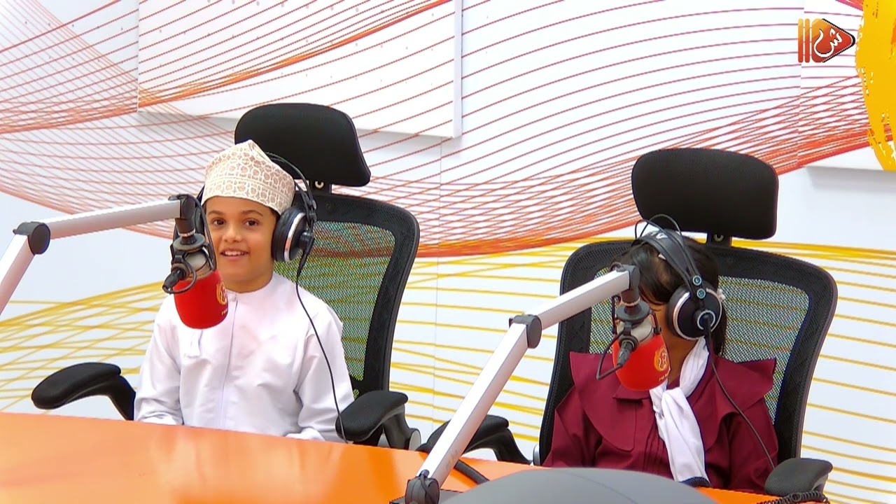 طلاب مدرسة الزهراء للتعليم الأساسي يعبرون عن سعادتهم برؤية السيدة الجليلة
