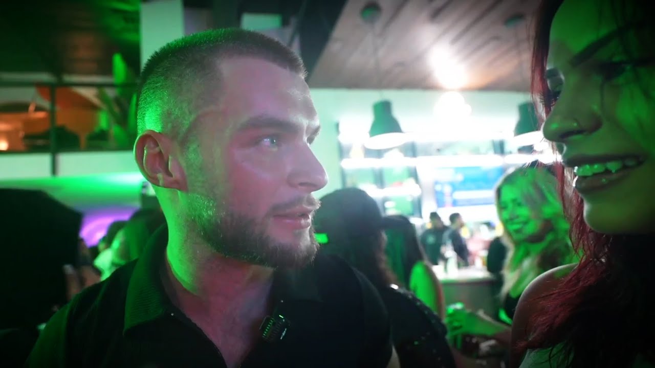 ED MATTHEWS SPITS GAME WITH TWIN IN LA