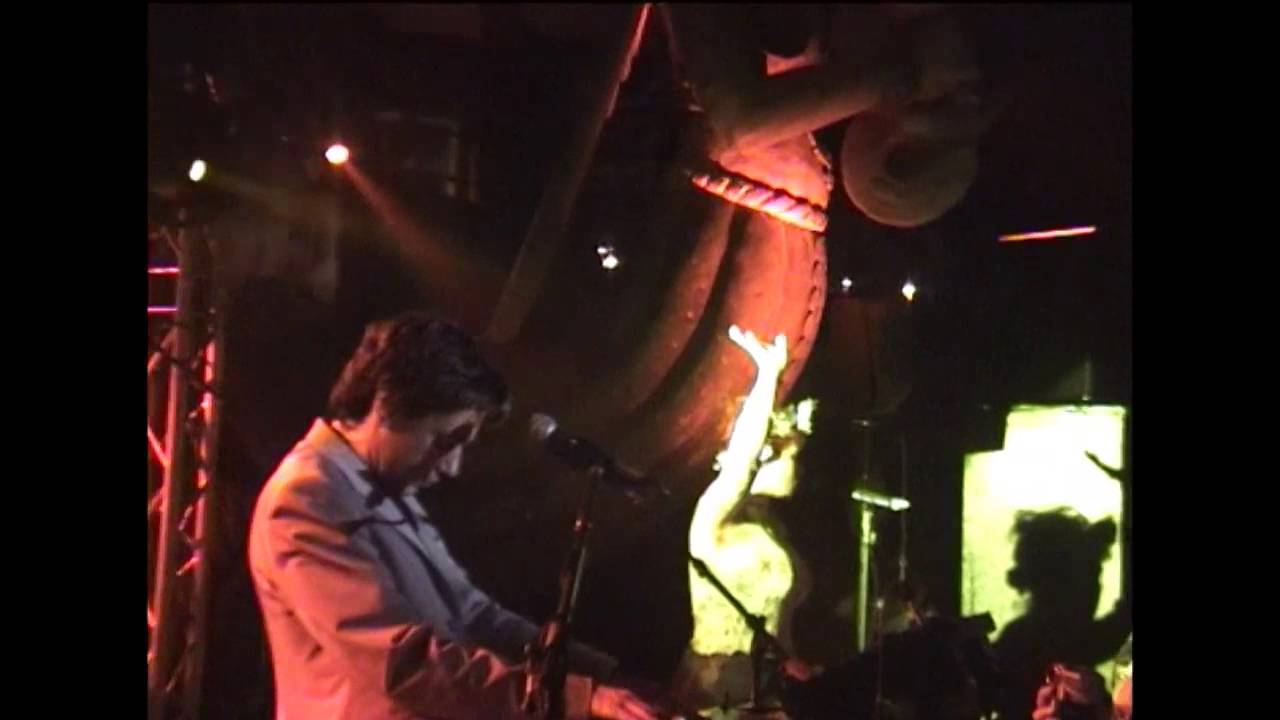 SHOWCASE Jean Michel JARRE au MANRAY (PARIS)