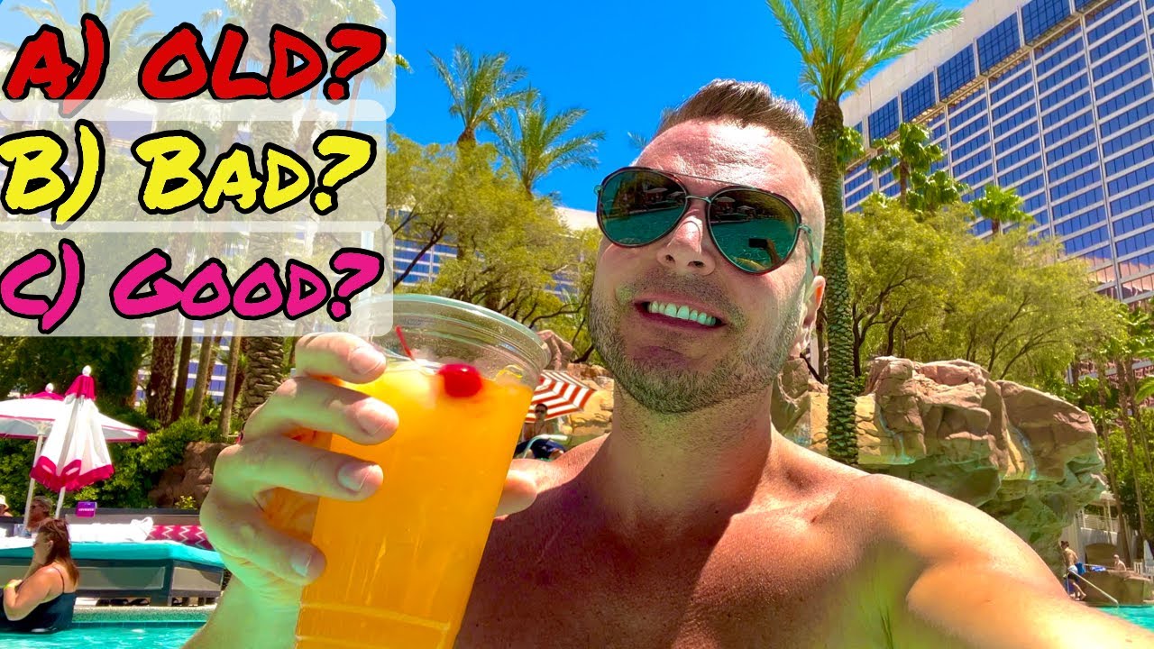 A Full Tour of the Cheapest Room at Flamingo