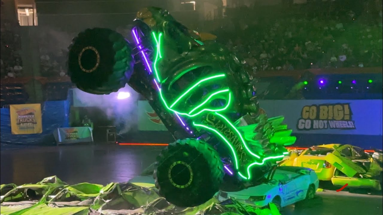 Hot Wheels Monster Trucks Live Glow Party 2024 - Jacksonville, FL (08/31/24) Show 1 Highlights