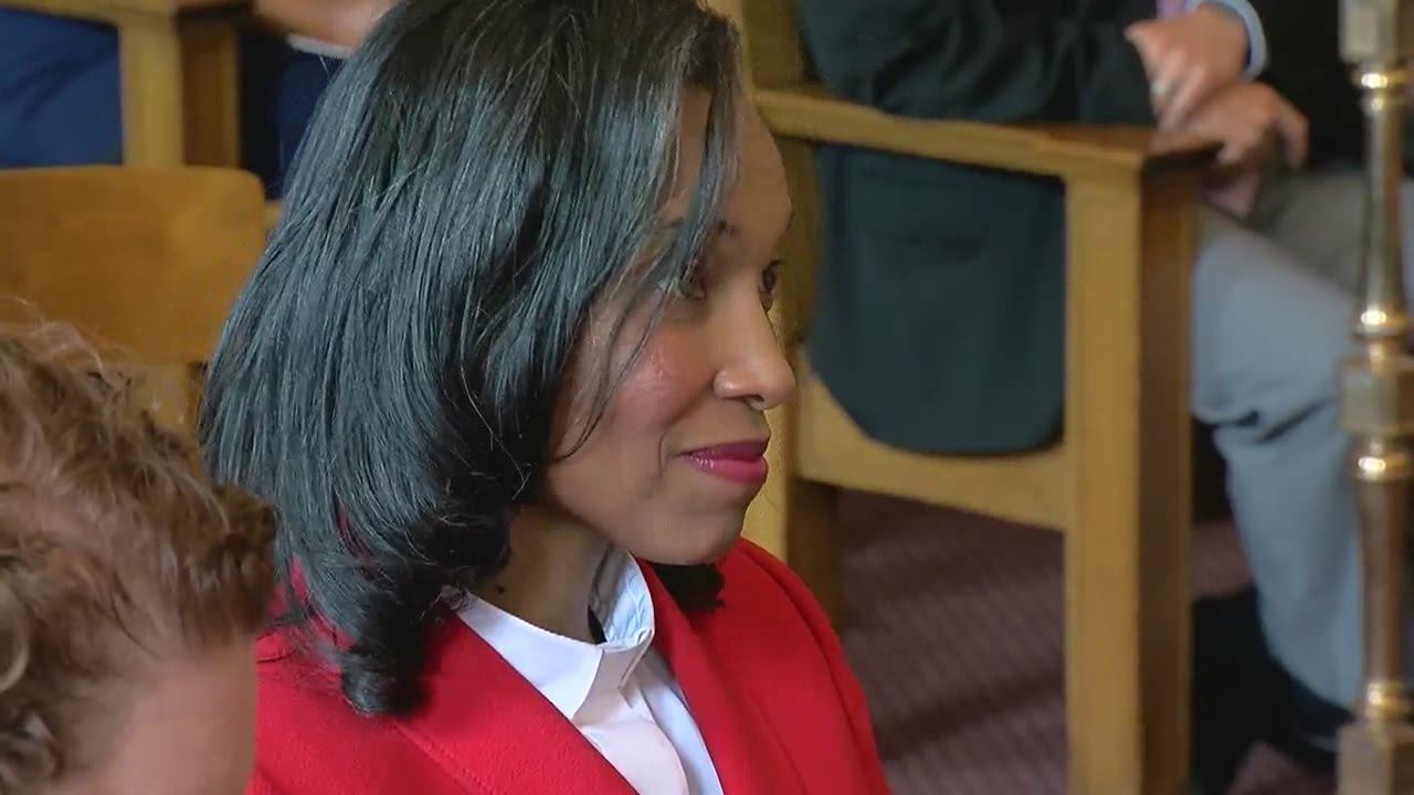 Tracie Hunter rolls eyes, avoids jail as judge won't defy federal stay