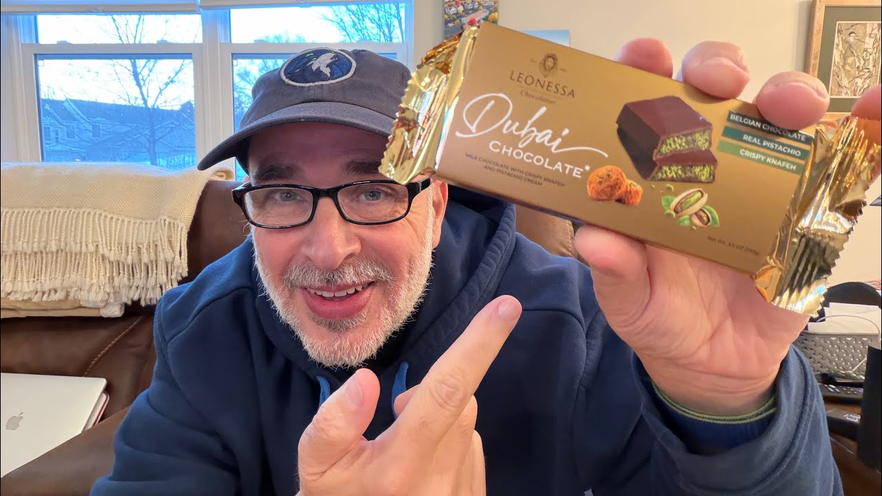 Leonessa Chocolatier Dubai Chocolate Candy Bar 🍫 Review| This Just Made My Day! 😎🔥
