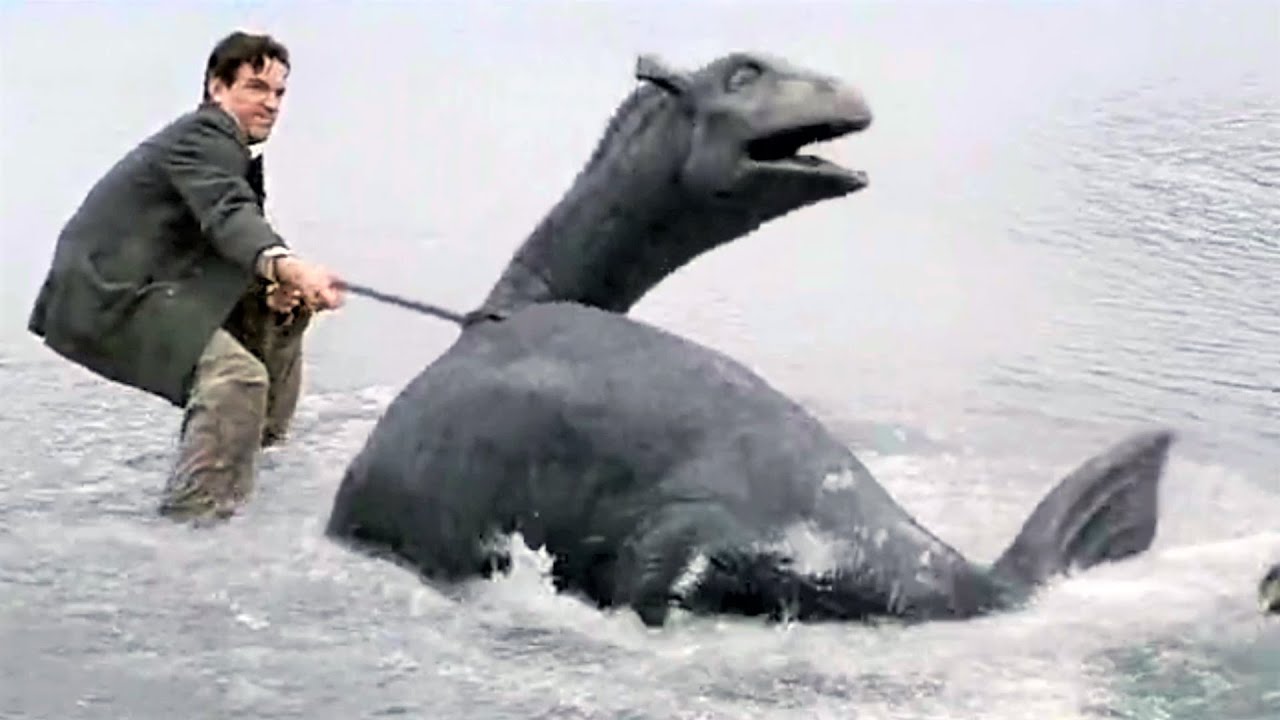 The Water Horse (2007) Film Explained in Hindi/Urdu | Water Horse Summarized हिन्दी