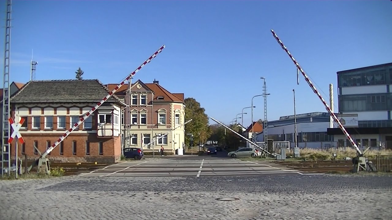 Spoorwegovergang Haldensleben (D) // Railroad crossing // Bahnübergang