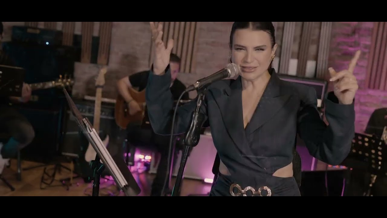 Mor Salkım Büşra Kayı Tarhan  Akustık Canlı Performans