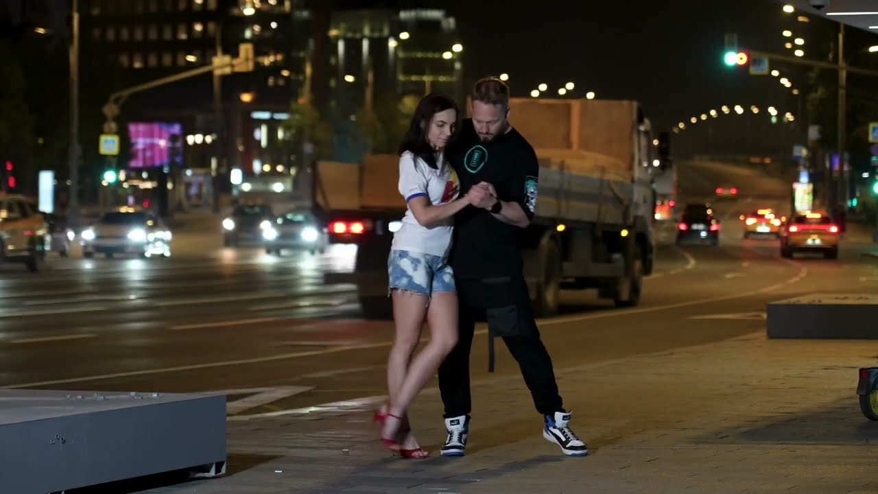 Pavel Sobiray and Anastasia Suslova. Street Tango Improvisation. Tom Francis — More Than You Know.