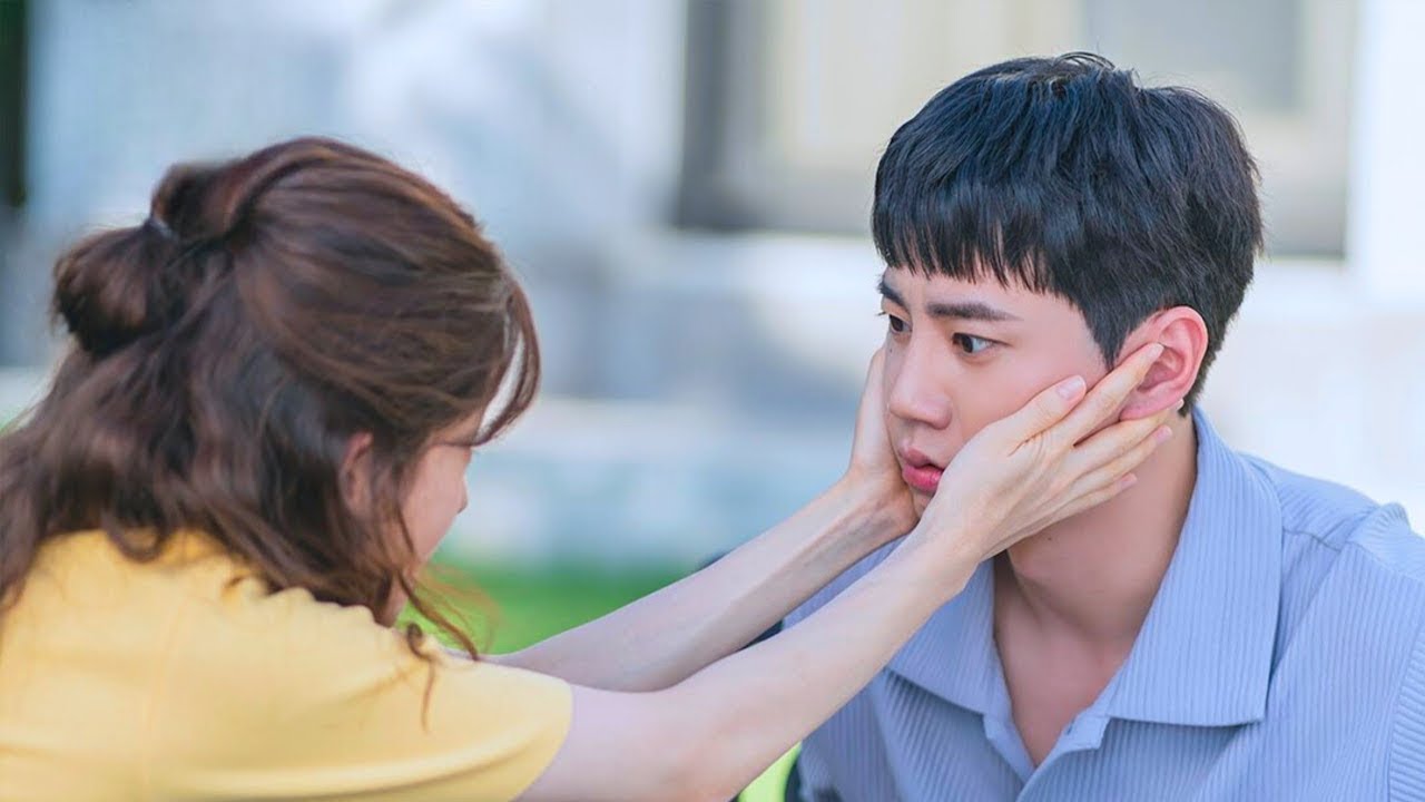 Une fille ordinaire a séduit la plus grande star de K-pop | Résumés de dramas coréens