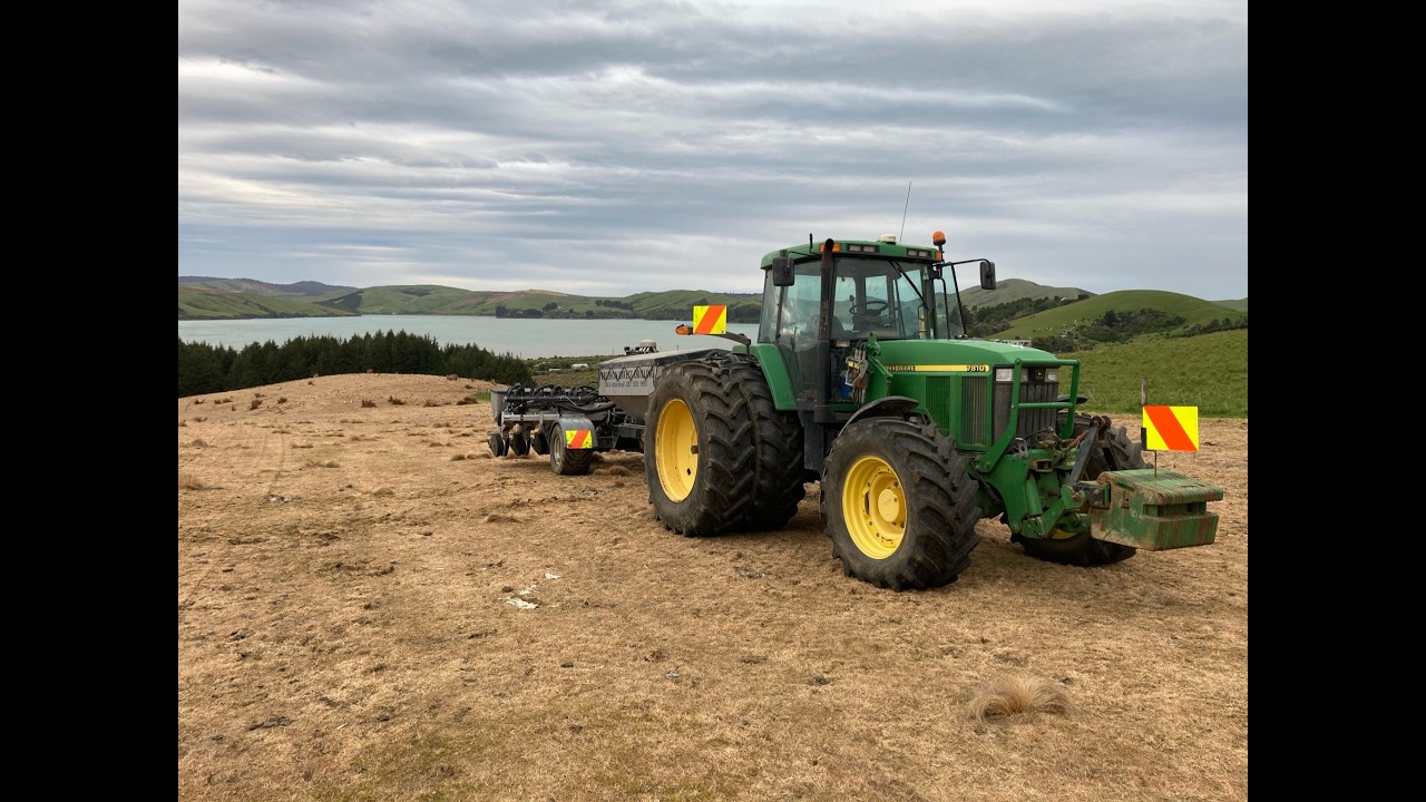 John Deere 7810 cab view, notill planting