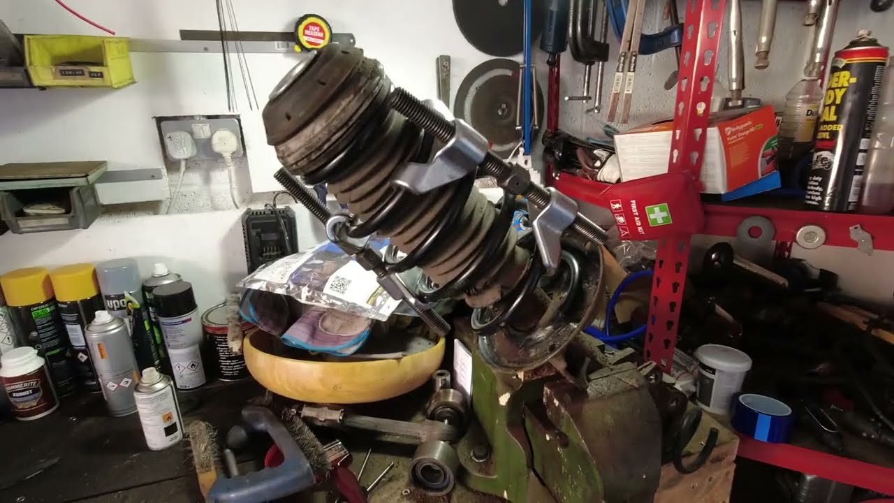 Vauxhall Corsa D front spring replacement.