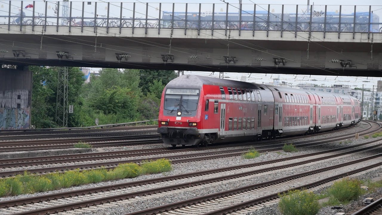 Eisenbahnverkehr in München Hirschgarten Mit Br 446 423 403 111 429 442 401 402 102 420 440 411 415