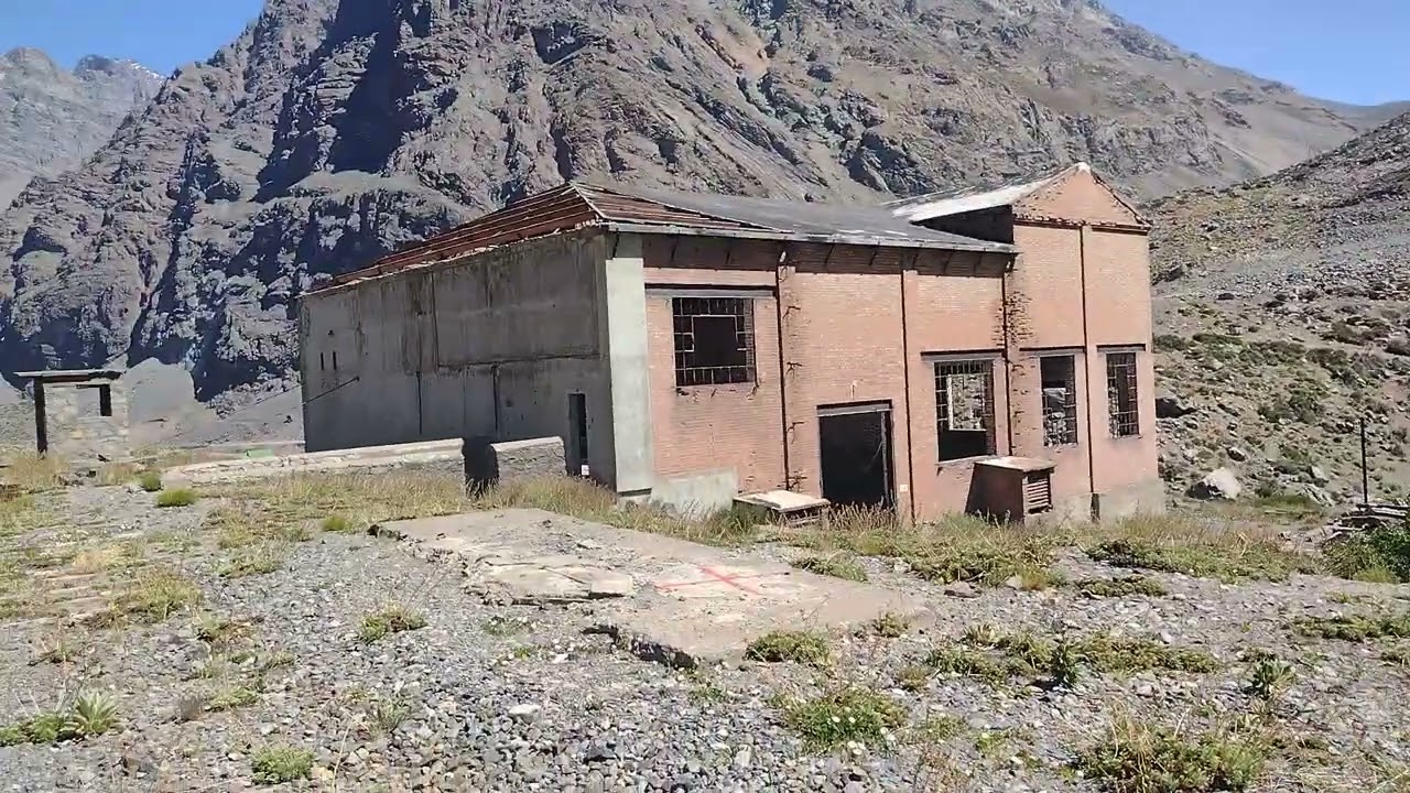 Tren transandino,estacion hermanos clark.( ex Juncal)