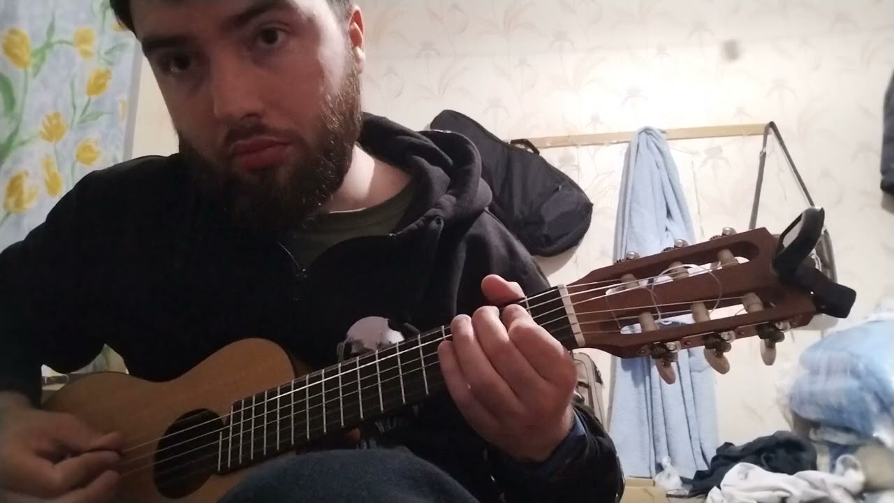 Настраиваю Гиталеле в Ми Стандарт E tuning
