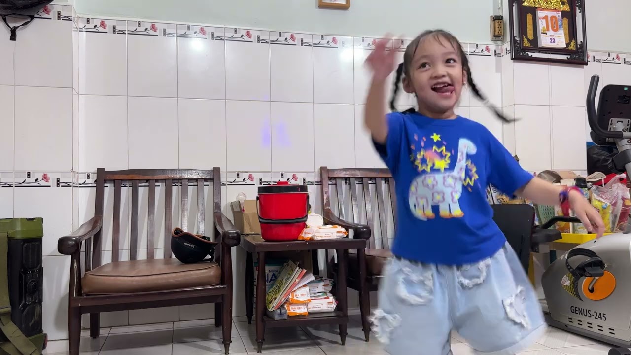 Bé Đình múa!🥰