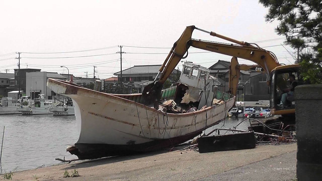 漁船の解体　To dismantle the fishing boat