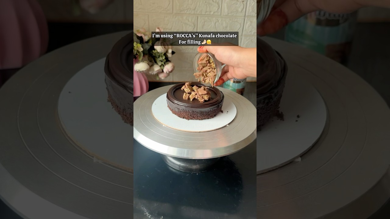 Let&rsquo;s Make Kunafa chocolate cake 😍🤤🤤 #kunafachocolate #kunafachocolatecake #kunafacake #fypage