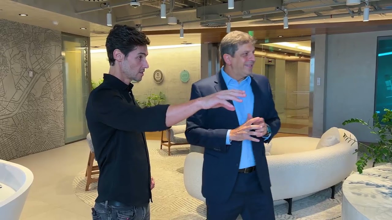 Ale Frankel visita Escritório do Futuro - CBRE