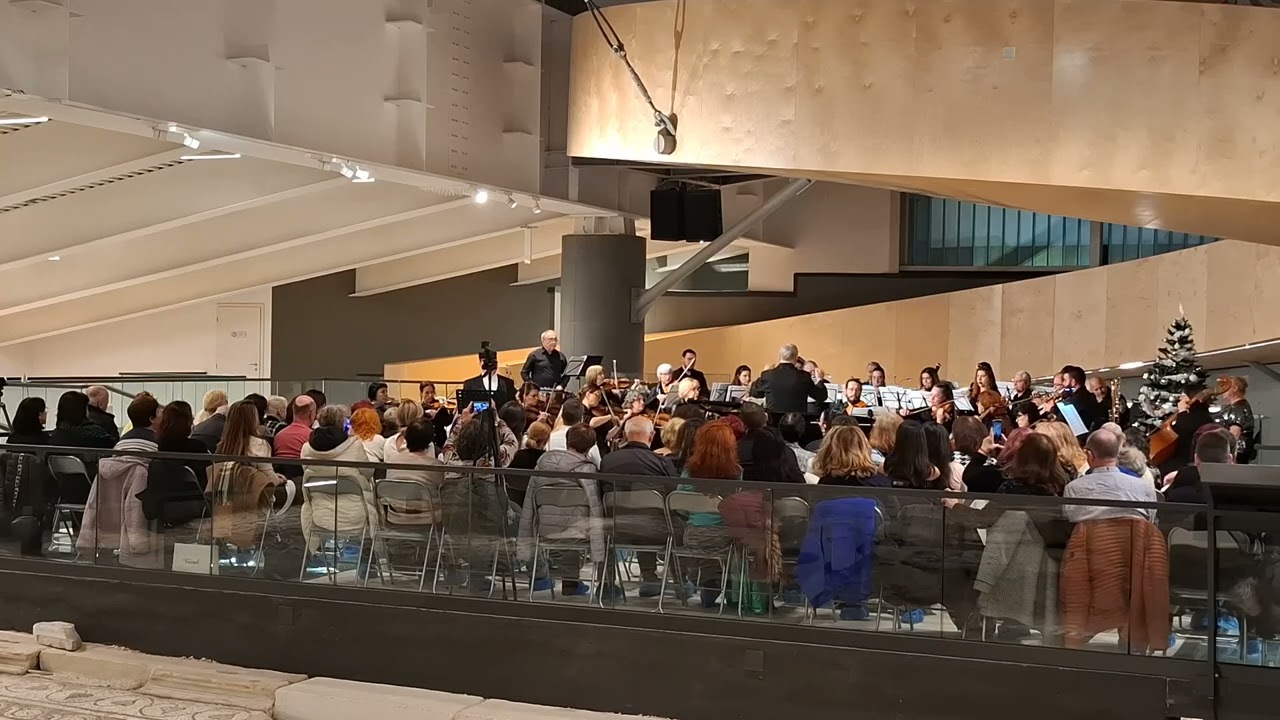 Andreya Mirchev -  Agustín Lara: -  Granada