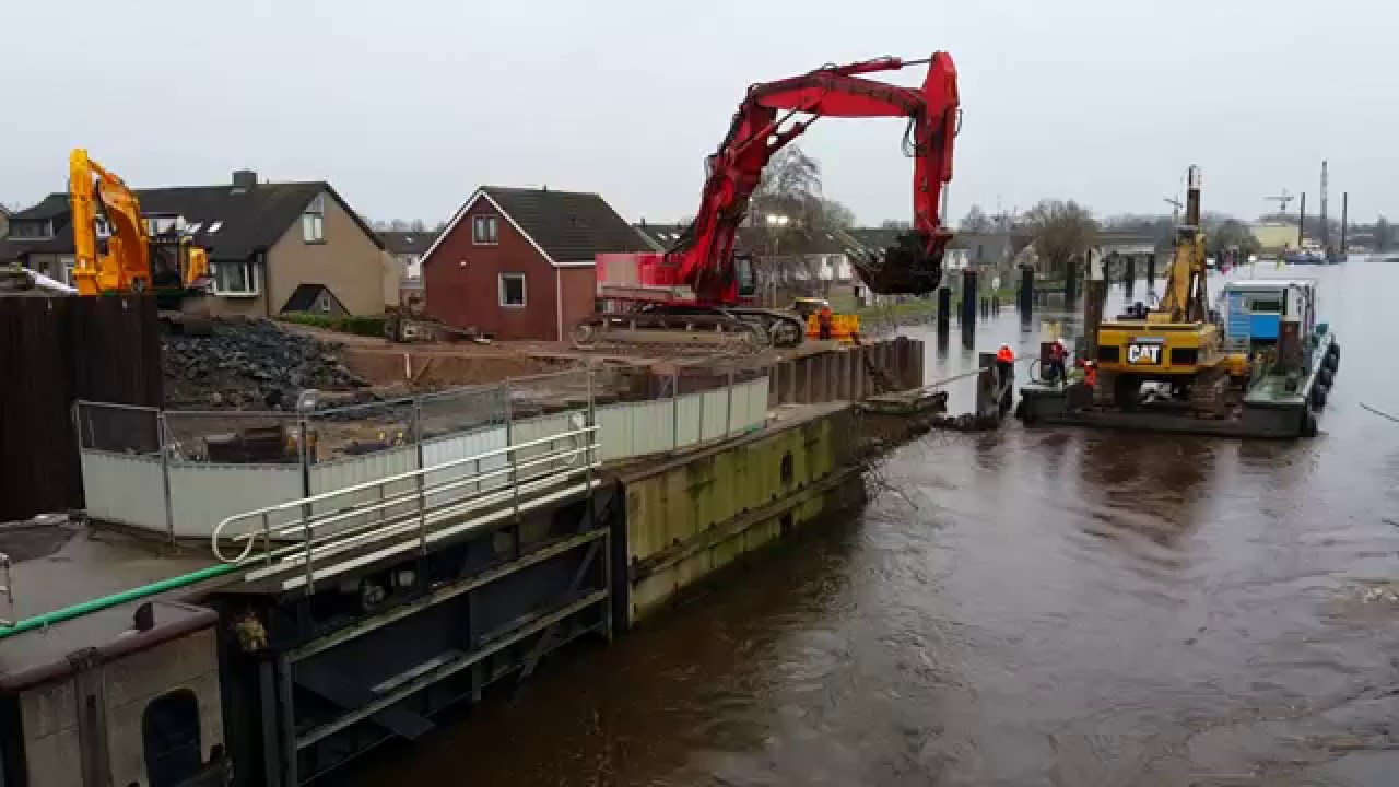 4K | Hitachi ZX 870 LCH-3 STC Triple | Ripping concrete and rebar | HD Demolition