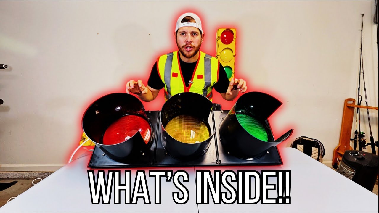What’s Inside A Traffic Light!